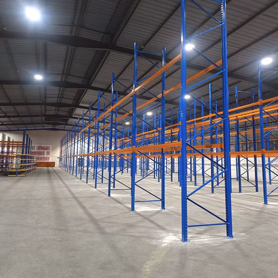 Rack de armazenamento múltiplo para prateleiras de armazenamento de paletes de lágrima de produtos de plástico com prateleiras de paletes de madeira de paletes de plástico com tanque de produtos químicos para alimentos.